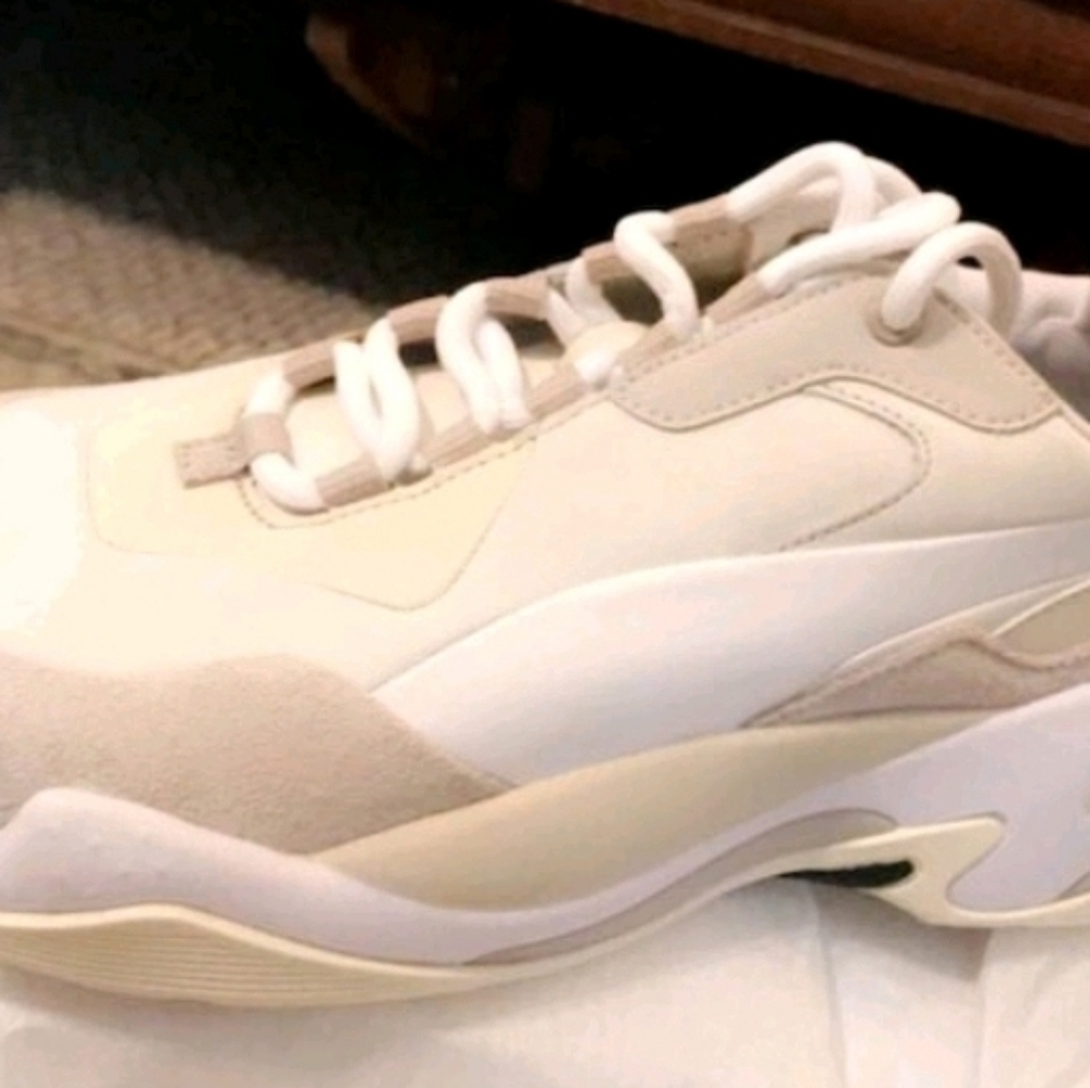 Puma's size 9 men's BNIB white, tan, Ivory